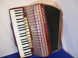 Hohner Atlantic 120 bass accordion